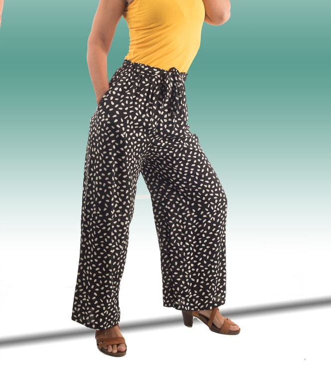 Pantalón Paniki negro pintas blancas