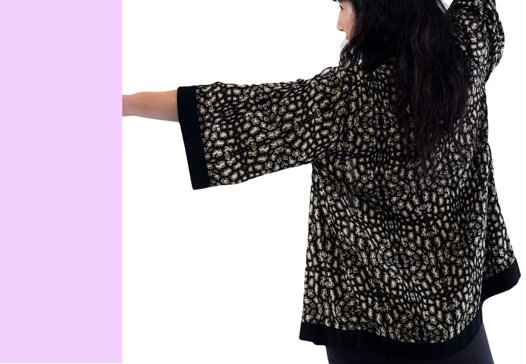 Kimono Tajogaite flores naranjas (copia)